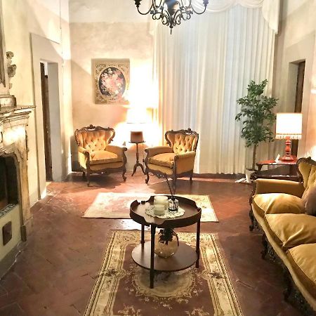 Suite Romantica Con Giardino In Dimora Storica - Camera E Appartamento - B&B Palazzo Robicci Castiglion Fiorentino Zewnętrze zdjęcie